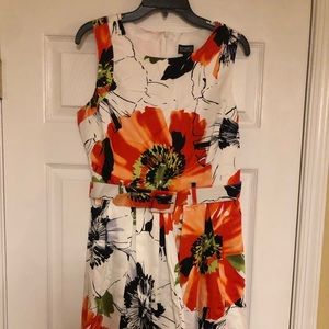 NWOT Floral Pleated Waist Dress 12